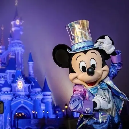 Riviera Near Disneyland Paris فيلة شيسي